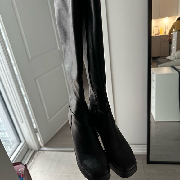 LA MODA Slick Nicks Knee High Platform Boots - Picture 2 of 4